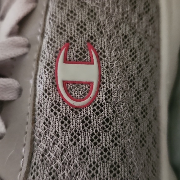 Champion shoes - Picture 4 of 5